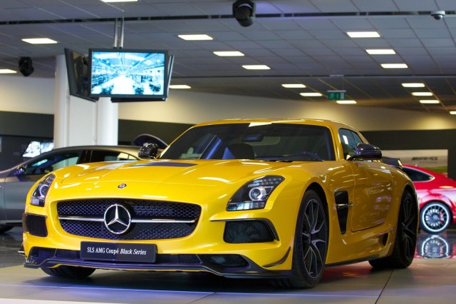 New Mercedes-Benz AMG Performance Centre (8).jpg